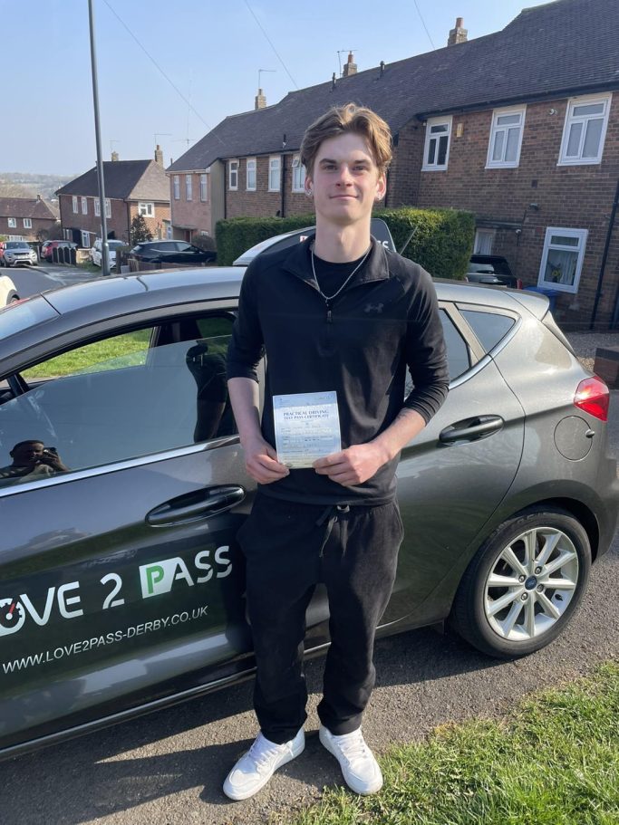 Awesome driving lessons in Derby